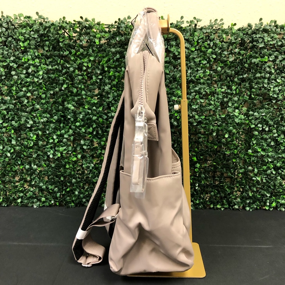 Baggallini Soho Backpack - Picture 4 of 14